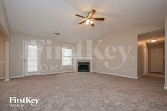 732 Four Winds Ln in Jonesboro, GA - Building Photo - Building Photo