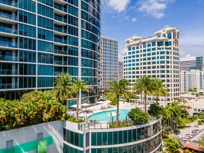 Icon Las Olas in Fort Lauderdale, FL - Foto de edificio - Building Photo