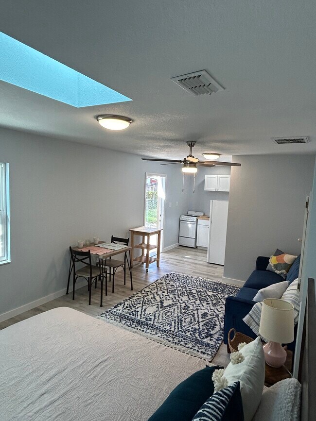 3219 Roscoe Ave, Unit Studio in Lakeland, FL - Foto de edificio - Building Photo