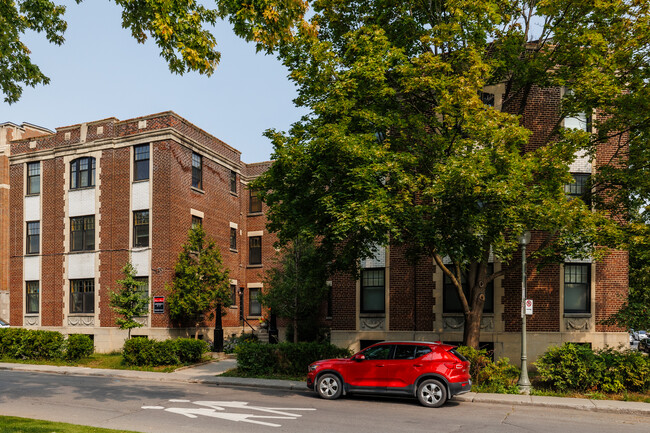 5-7 Park P'ace in Westmount, QC - Building Photo - Building Photo
