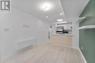 22 Laidlaw St in Toronto, ON - Building Photo - Building Photo