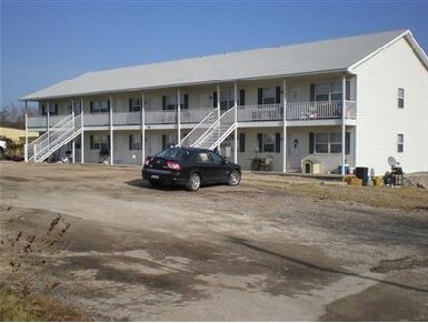 1950 Farrar Dr in Rolla, MO - Building Photo