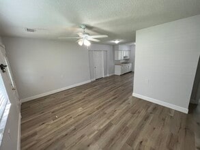 2111 Bonneville Dr in Orlando, FL - Building Photo - Building Photo