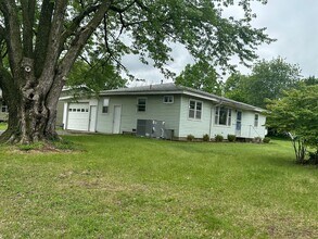 2002 W 11th St in Joplin, MO - Building Photo - Building Photo