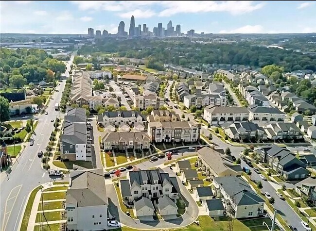 3231 Moss Ln in Charlotte, NC - Building Photo - Building Photo