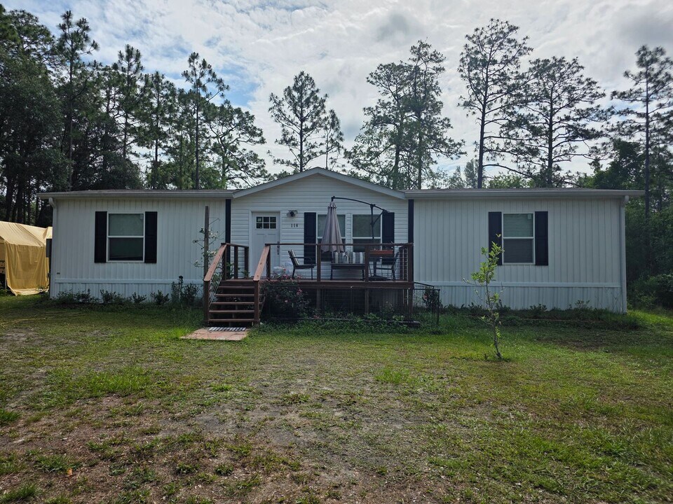 116 Long Leaf Dr in Melrose, FL - Building Photo