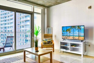 3250 NE 1st Ave in Miami, FL - Building Photo