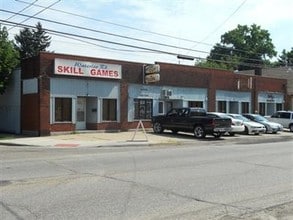 2587-2591 27th St SW in Akron, OH - Foto de edificio - Building Photo