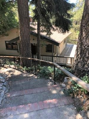 25138 Valle Dr in Crestline, CA - Building Photo - Building Photo