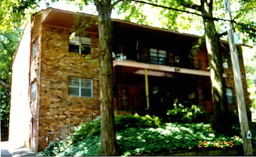 Argonne Avenue Apartments in Atlanta, GA - Foto de edificio - Building Photo