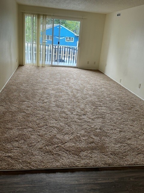 Shelli Apartments in Seattle, WA - Building Photo