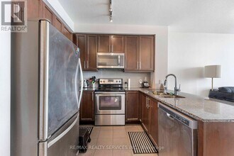 3975-3975 Grand Park Dr in Mississauga, ON - Building Photo - Building Photo