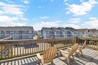 828 N New River Dr in Surf City, NC - Building Photo - Building Photo