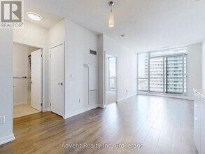52-1352 Forest Manor Rd in Toronto, ON - Building Photo - Building Photo