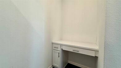 404 Ashby Dr in Hutto, TX - Building Photo - Building Photo