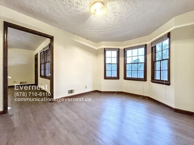 property at 316 Scarlett Ln