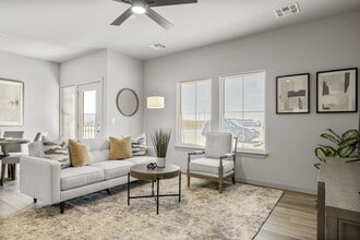 West 530 in Pryor, OK - Foto de edificio - Building Photo