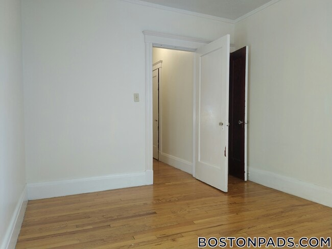 349 Pleasant St in Malden, MA - Building Photo - Building Photo