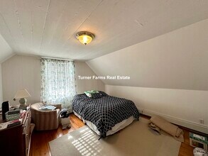 337 Centre St, Unit 3 in Boston, MA - Foto de edificio - Building Photo