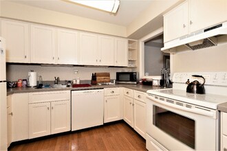 8 Rex Ave in Philadelphia, PA - Building Photo - Building Photo