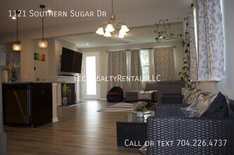 1121 Southern Sugar Dr in Charlotte, NC - Building Photo - Building Photo