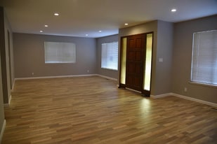 1600 Main St in St Helena, CA - Building Photo