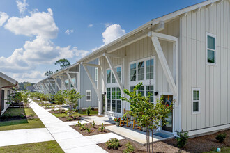 The Cottages at Myrtle Beach in Myrtle Beach, SC - Building Photo - Building Photo