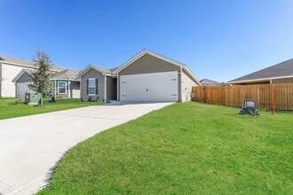 26627 Ezemily Dr in Magnolia, TX - Building Photo - Building Photo