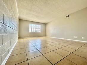 3913 Englewood Cir-Unit -3913 in Odessa, TX - Building Photo - Building Photo