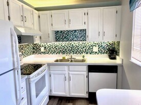 53 Woodland Dr in Vero Beach, FL - Building Photo