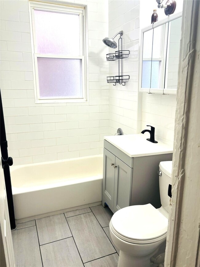 50 Van Cortlandt Park Ave in Yonkers, NY - Building Photo - Building Photo