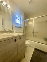807 NE 214th Ln in Miami, FL - Building Photo - Building Photo