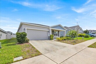 1007 Theodore St in Davenport, FL - Building Photo - Building Photo
