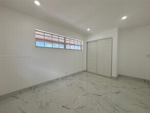 1112 NE 2nd Ct in Hallandale Beach, FL - Building Photo - Building Photo