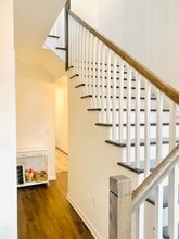 33 Parkside Ln in Teaneck, NJ - Foto de edificio - Building Photo