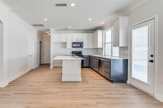 5125 Emmeryville Ln in Fort Worth, TX - Building Photo - Building Photo