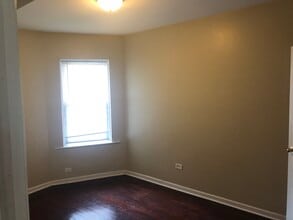 8114 S Ellis Ave, Unit 3 Unit in Chicago, IL - Building Photo - Building Photo
