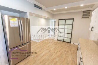 351 E Thomas Rd in Phoenix, AZ - Building Photo - Building Photo