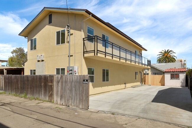 4622 Idaho St-Unit -4624 Idaho St in San Diego, CA - Building Photo - Building Photo