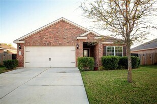 132 Kincaid Dr in Sanger, TX - Building Photo