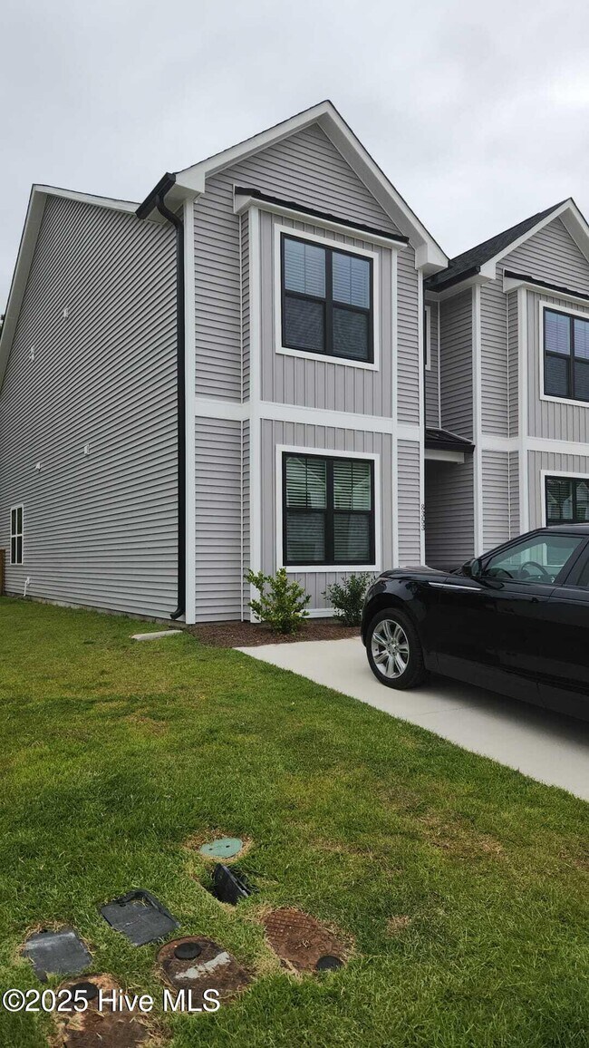 8353 Paramount Point in Winnabow, NC - Building Photo - Building Photo