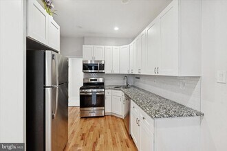 2527 Ingersoll St in Philadelphia, PA - Building Photo - Building Photo