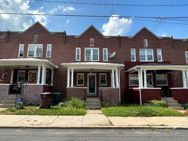 2713 Thompson Pl in Wilmington, DE - Building Photo - Building Photo