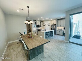 3855 S McQueen Rd in Chandler, AZ - Building Photo