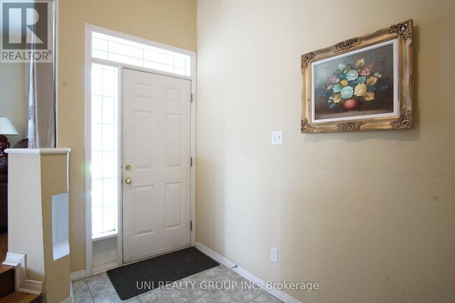 99 Calaveras Ave in Ottawa, ON - Building Photo - Building Photo