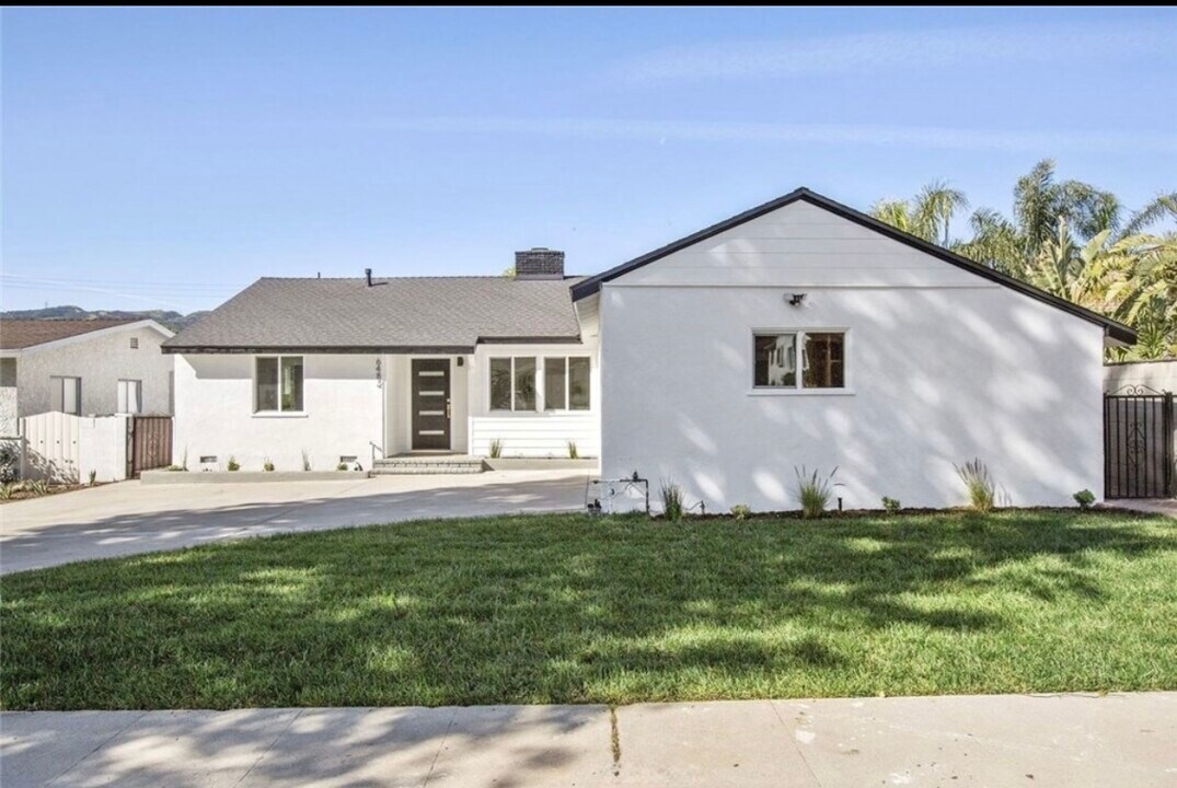 6482 Greeley St in Tujunga, CA - Building Photo