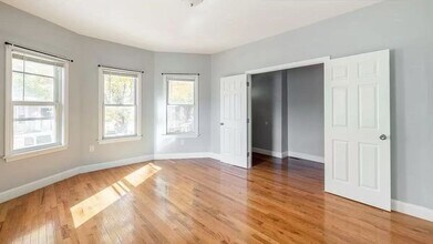 59 Glenwood Rd in Somerville, MA - Building Photo - Building Photo
