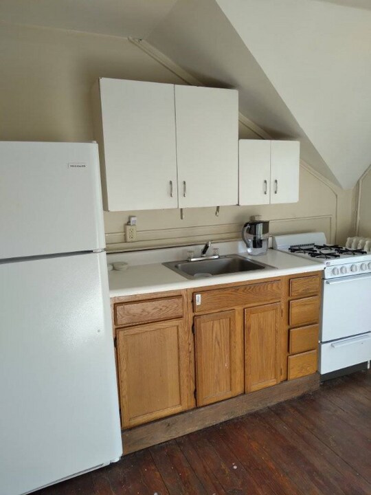 190 Main St-Unit -4 in Goshen, NY - Building Photo