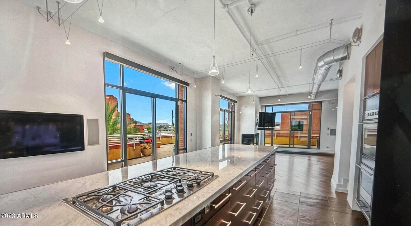 7301 E 3rd Ave, Unit 401 in Scottsdale, AZ - Building Photo