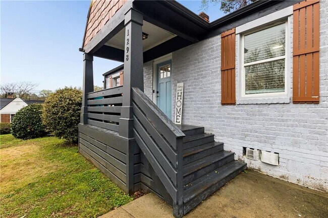 1298 Gideons Dr SW in Atlanta, GA - Building Photo - Building Photo